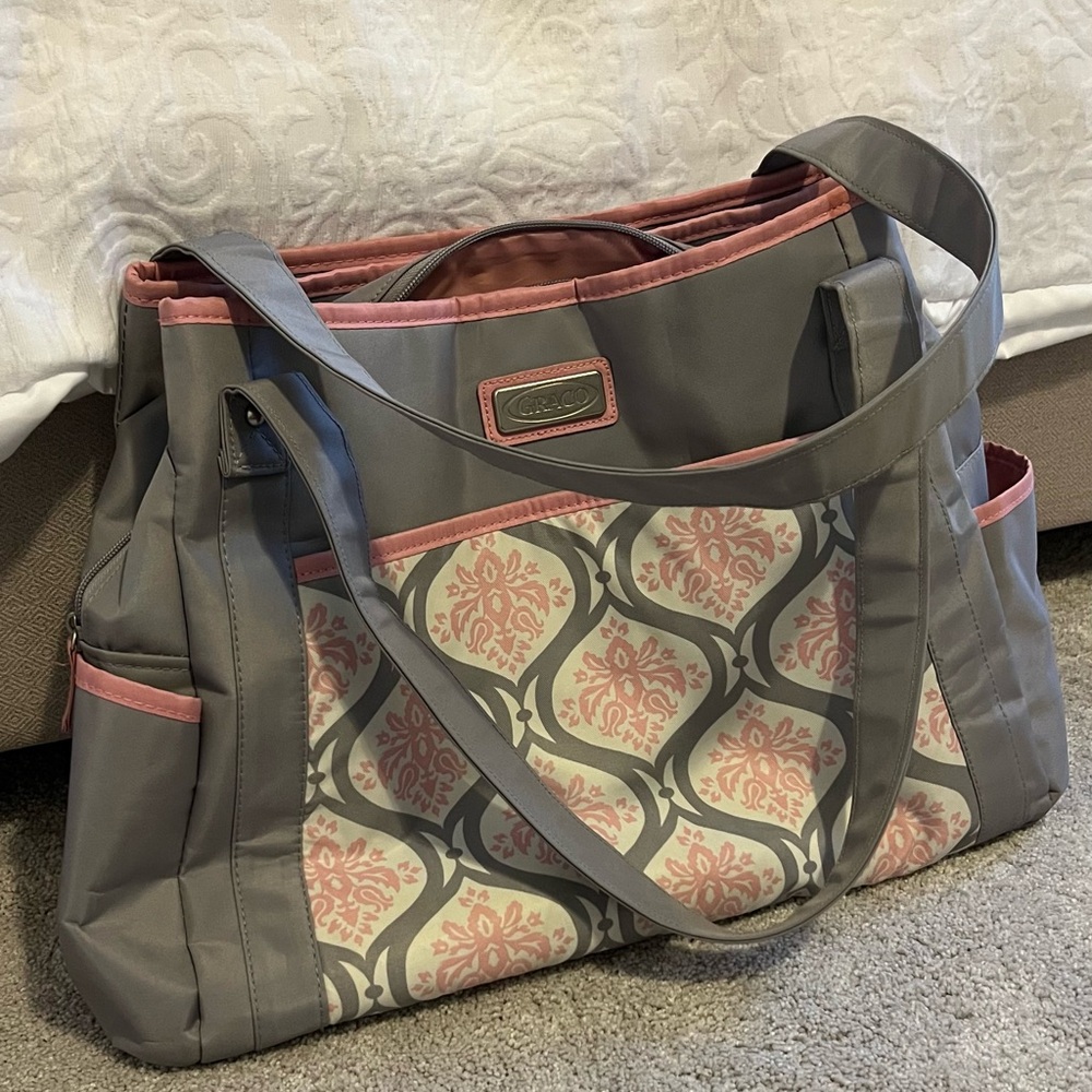 ✨Graco gray & pink diaper bag